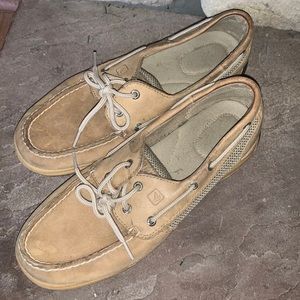 Women’s sperrys